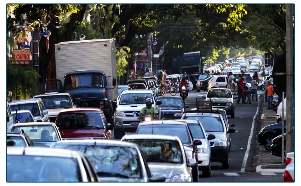 “Trânsito em alerta: Maringá registra uma multa por minuto.”