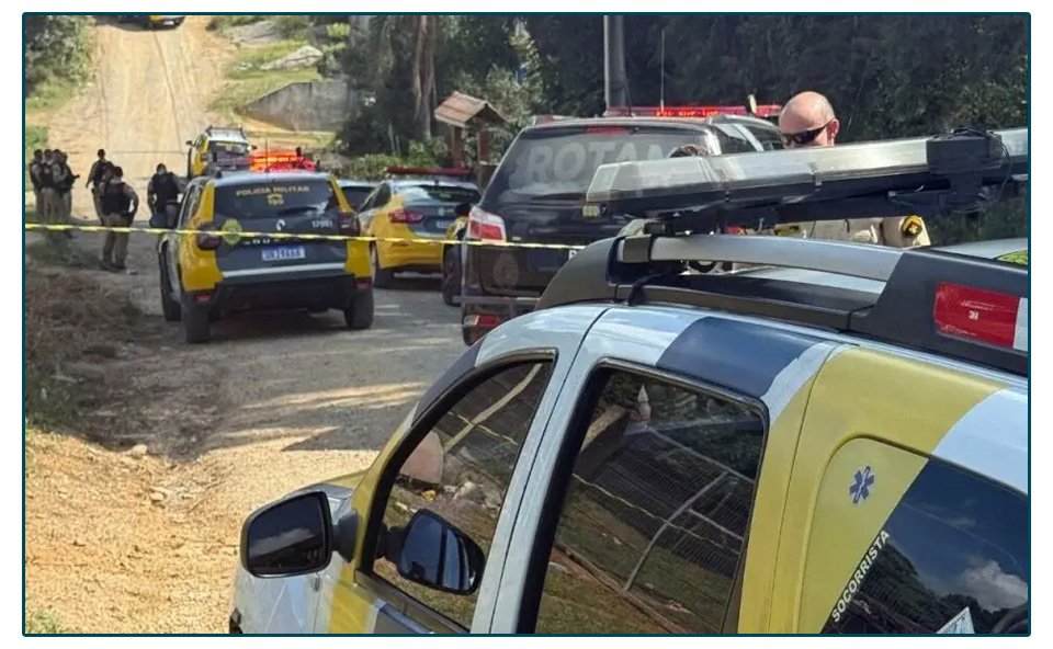 Homem faz a própria mãe refém, avança contra policiais com machado e faca e acaba morto em confronto.