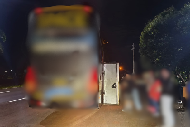 Assalto a ônibus na PR-317 mobiliza polícia na madrugada em Floresta (PR)