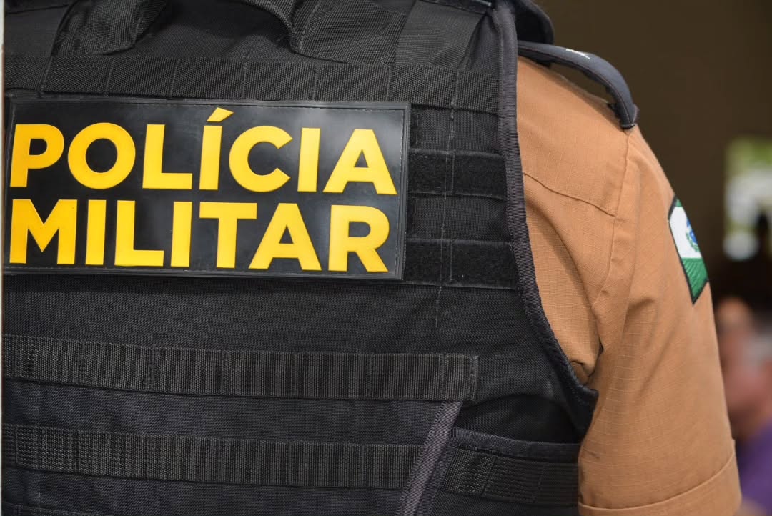 Motocicleta é recolhida após abordagem policial no centro de Nova Esperança